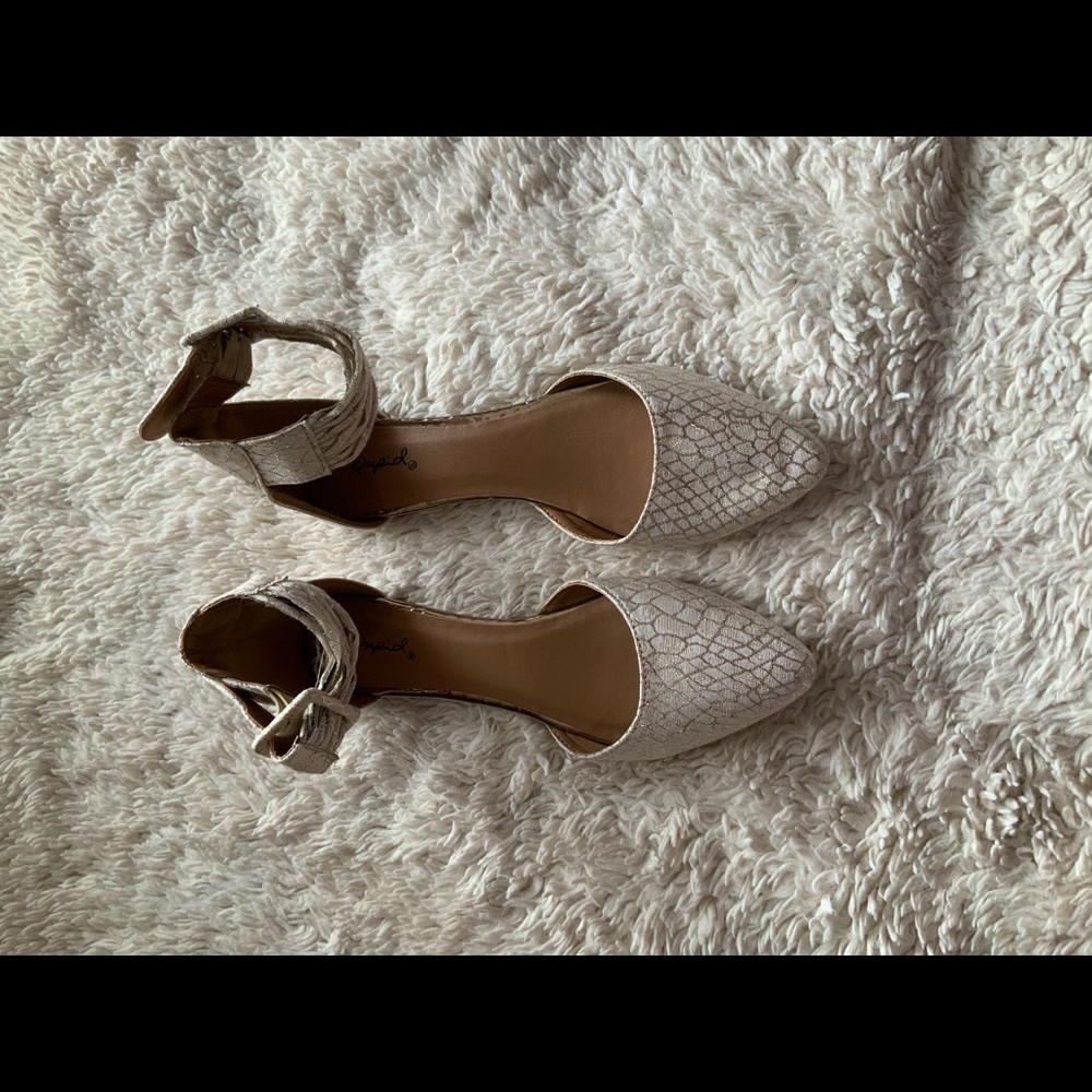 Silver toned flats w/ some gold infused! - Picture 3 of 7